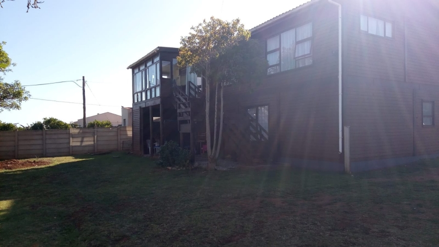5 Bedroom Property for Sale in C Place Eastern Cape